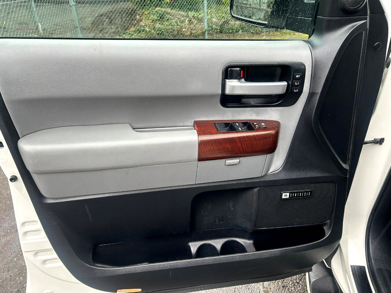 Used 2014 Toyota Sequoia Platinum image 14