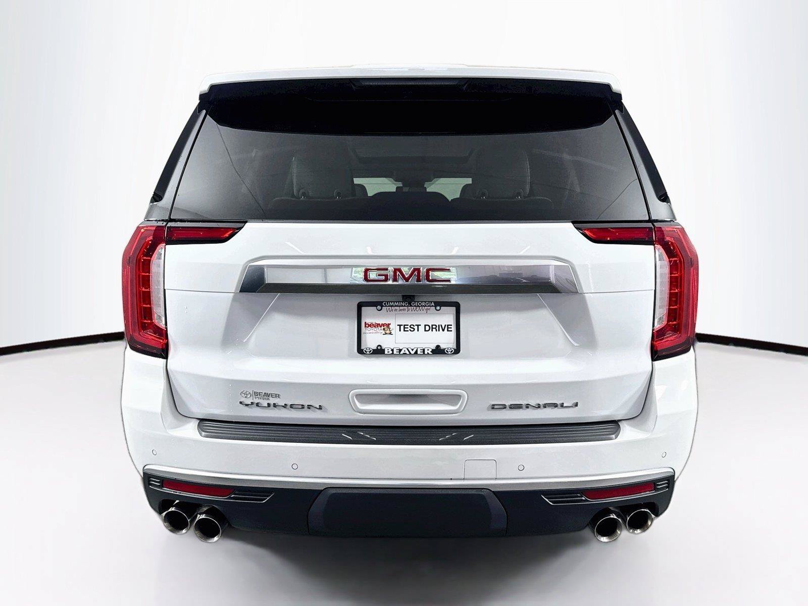Used 2024 GMC Yukon XL Denali AWD/4WD image 12