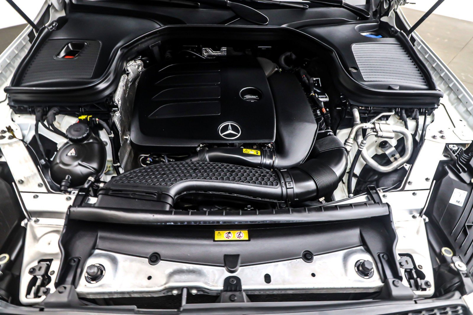 Used 2022 Mercedes-Benz GLC 300 image 11