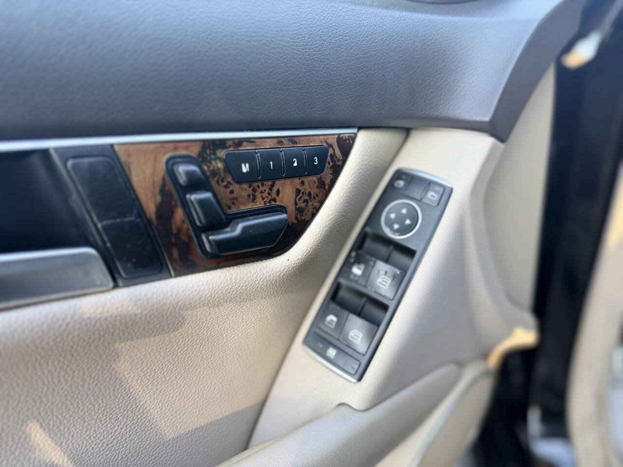 Used 2012 Mercedes-Benz C 250 Sedan image 10