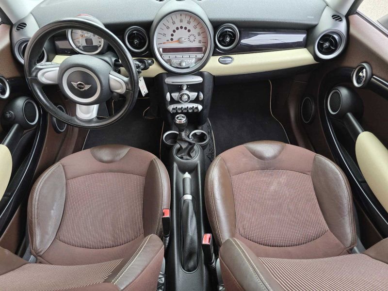 Used 2009 MINI Cooper Clubman Hardtop image 5