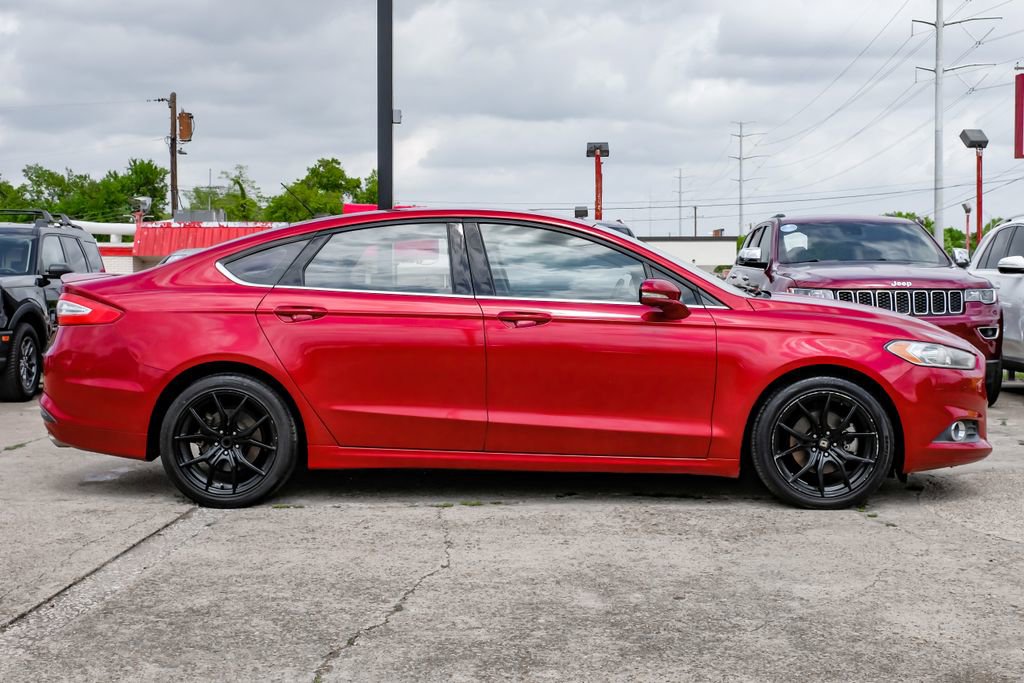 Used 2016 Ford Fusion SE FWD image 9