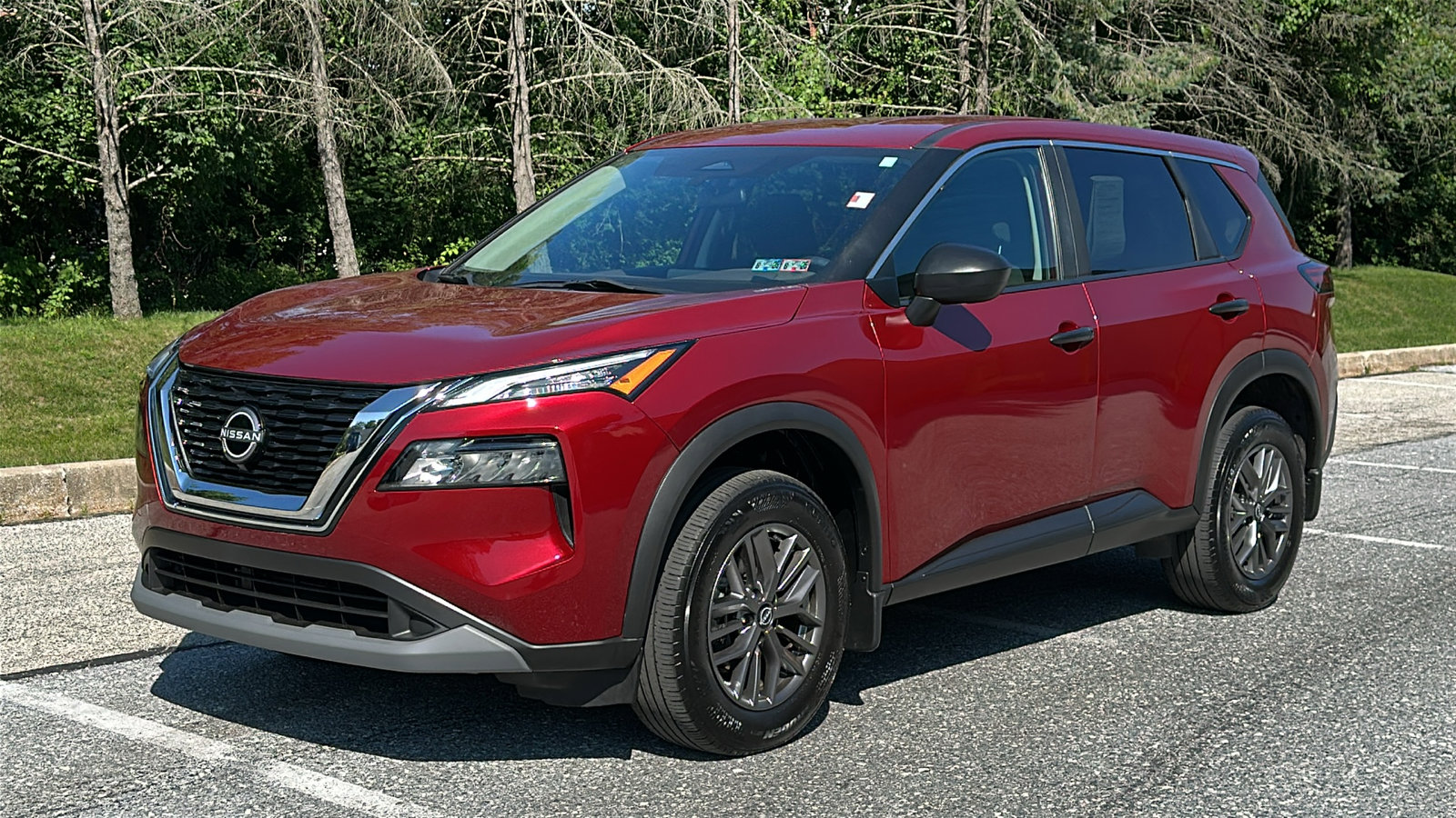 Certified 2023 Nissan Rogue S image 2