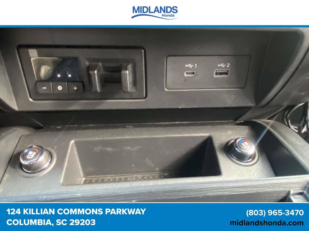 Used 2021 Nissan Titan PRO-4X w/ Pro-4x Convenience Package AWD/4WD image 26