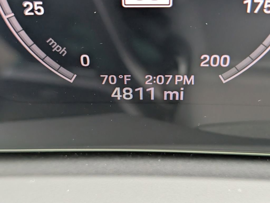 Certified 2025 Porsche Panamera image 22