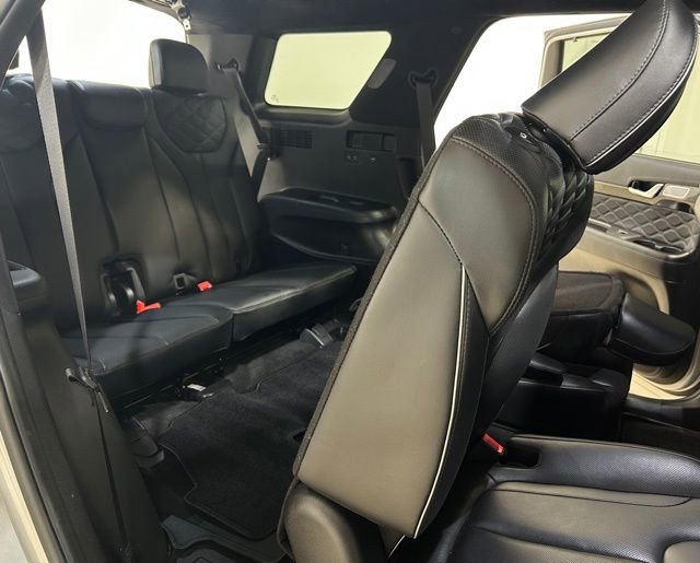 Used 2021 Hyundai Palisade Calligraphy w/ Winter Package image 22