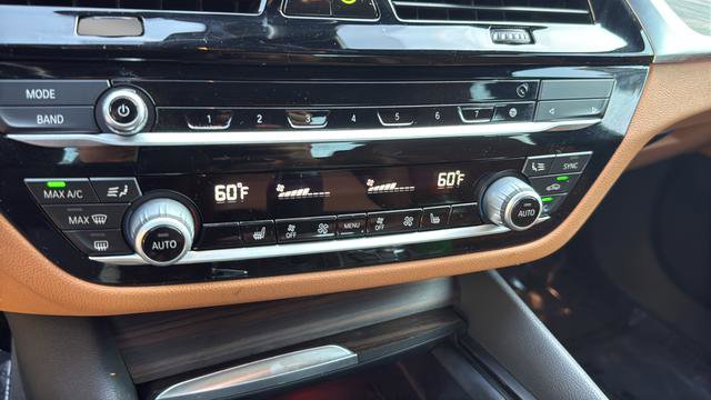 Used 2022 BMW 530i RWD image 19