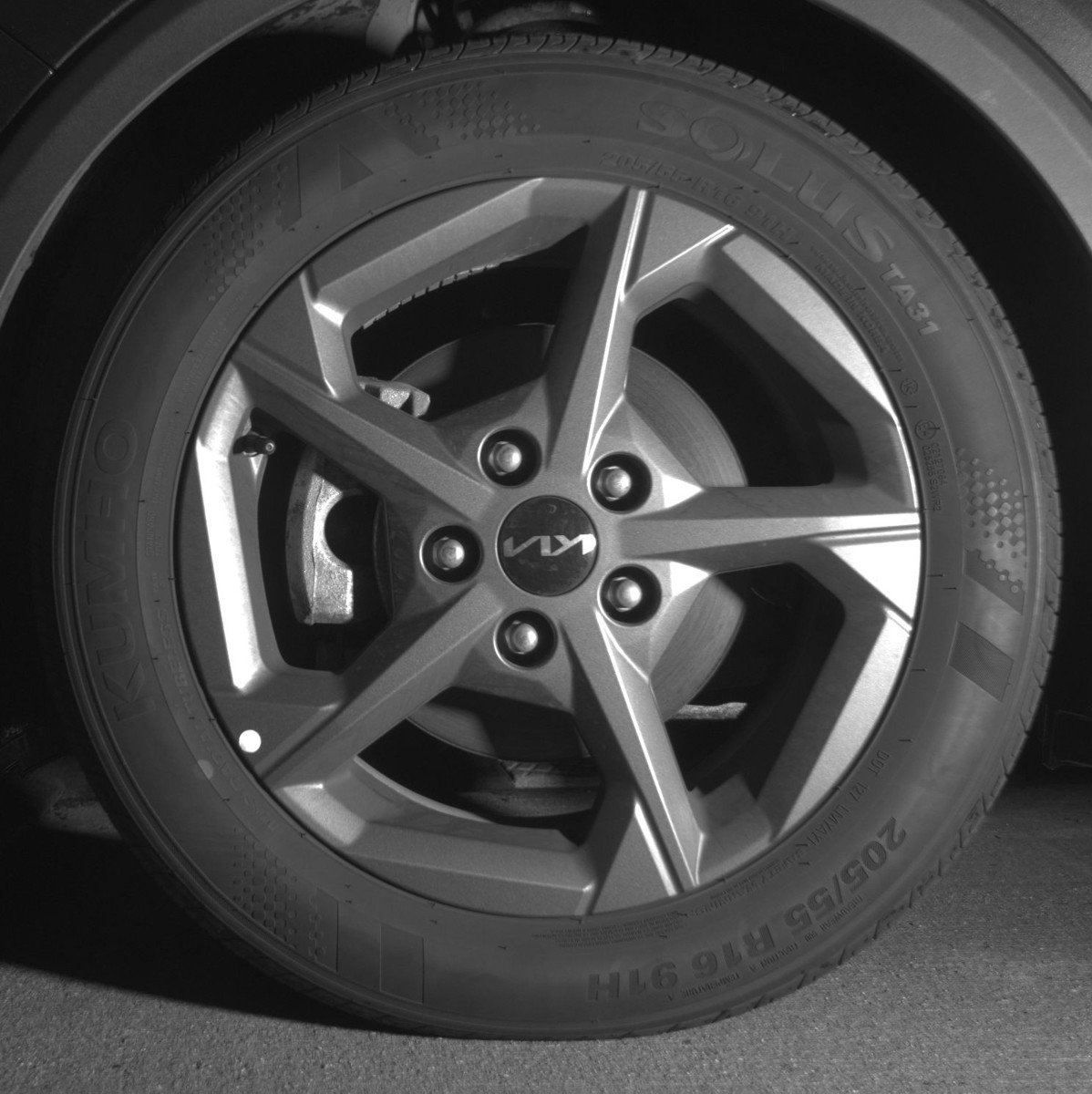 Used 2025 Kia K4 LXS image 12