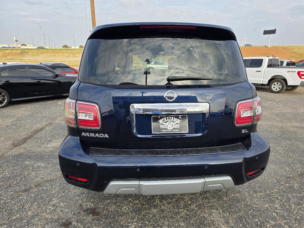 Used 2018 Nissan Armada SL w/ Moonroof Package image 6