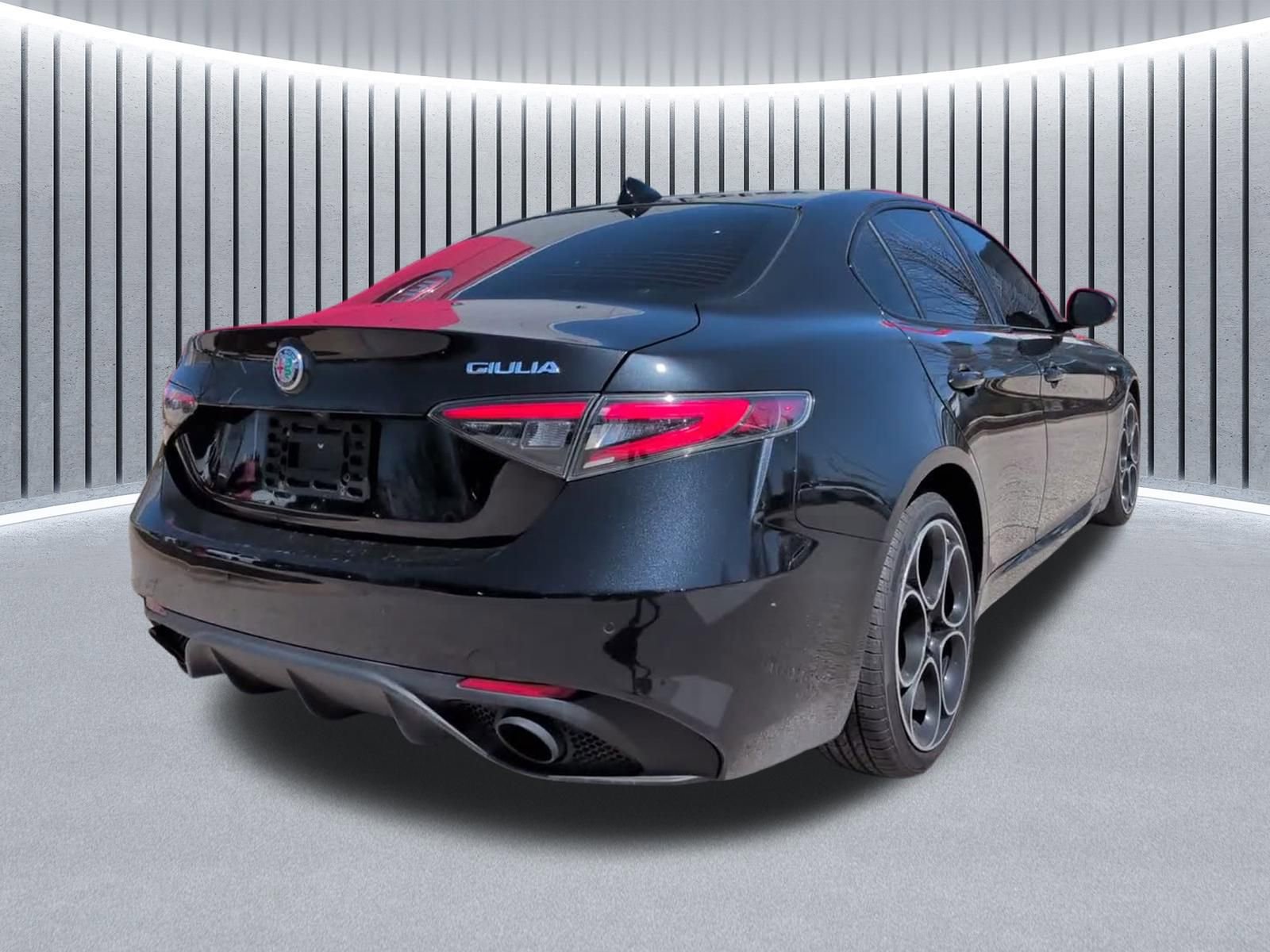 Used 2024 Alfa Romeo Giulia Veloce image 8