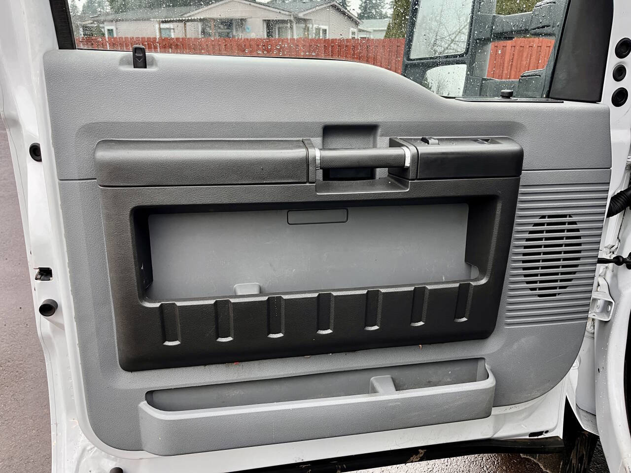 Used 2014 Ford F550 2WD Regular Cab Super Duty image 19
