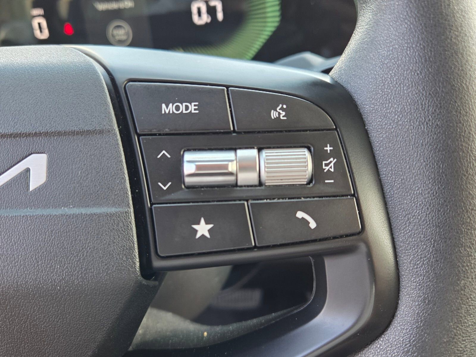 Used 2025 Kia K4 FWD image 23