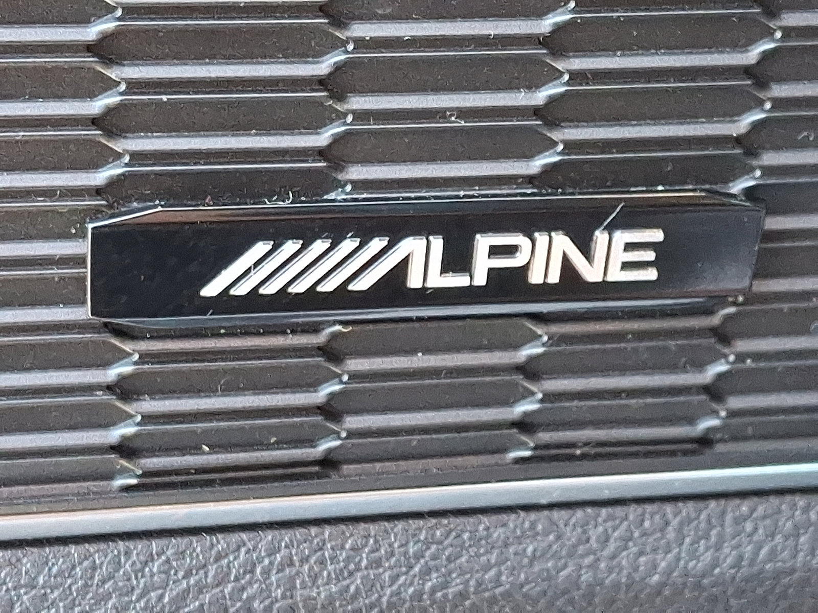 Used 2023 Jeep Grand Cherokee Overland w/ Luxury Tech Group IV image 30