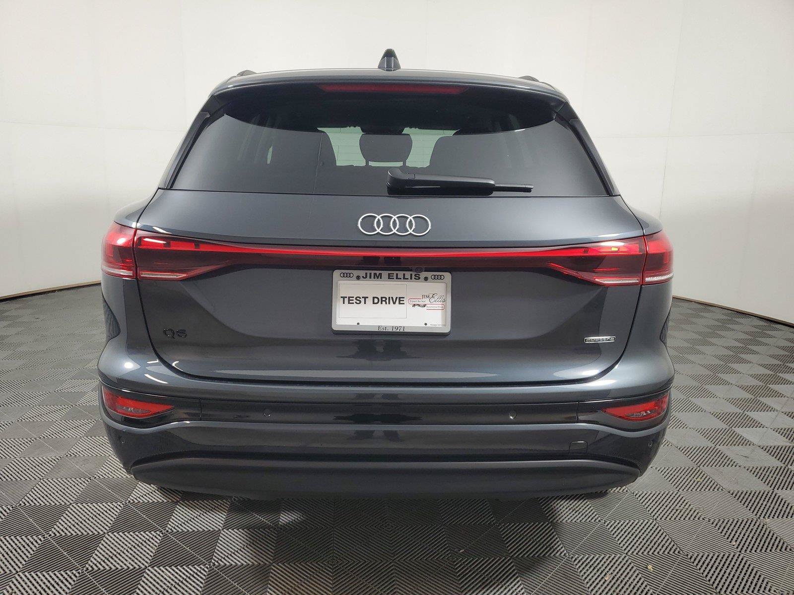 Certified 2025 Audi Q6 e-tron Premium Plus w/ Premium Plus AWD/4WD image 5