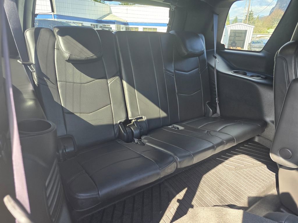 Used 2017 Cadillac Escalade Platinum image 14