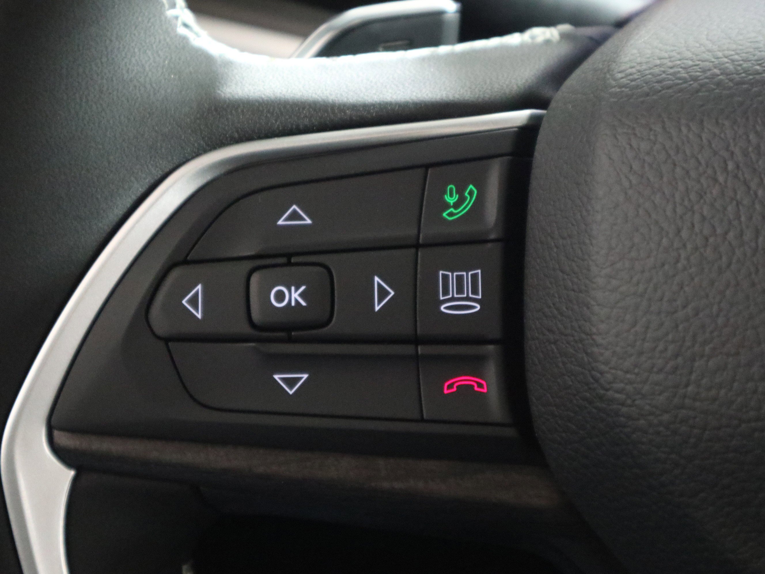 New 2025 Jeep Grand Cherokee Limited w/ Luxury Tech Group II image 28