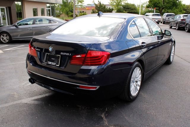 Used 2016 BMW 528i xDrive Sedan AWD/4WD image 3