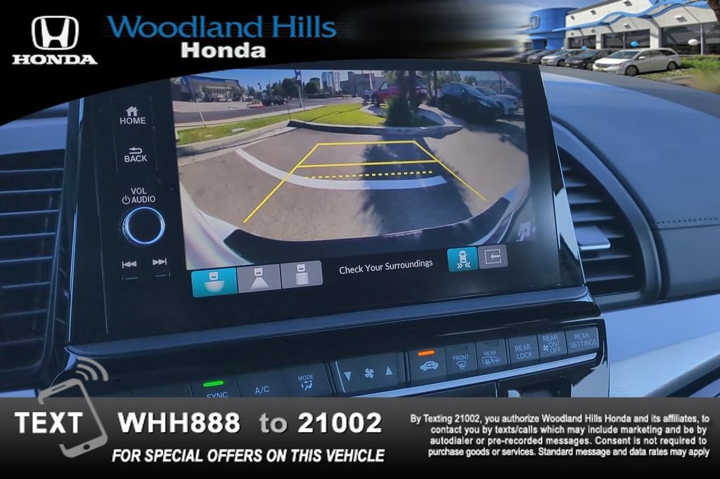 Used 2025 Honda Odyssey Touring image 17