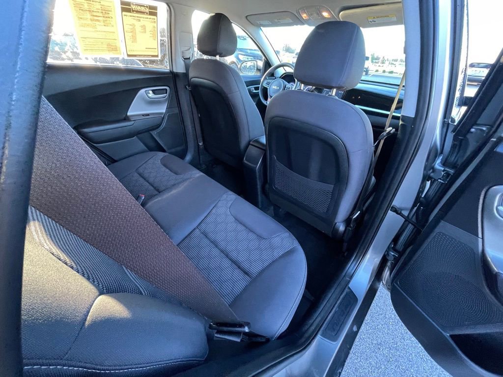 Certified 2022 Kia Niro LX image 25