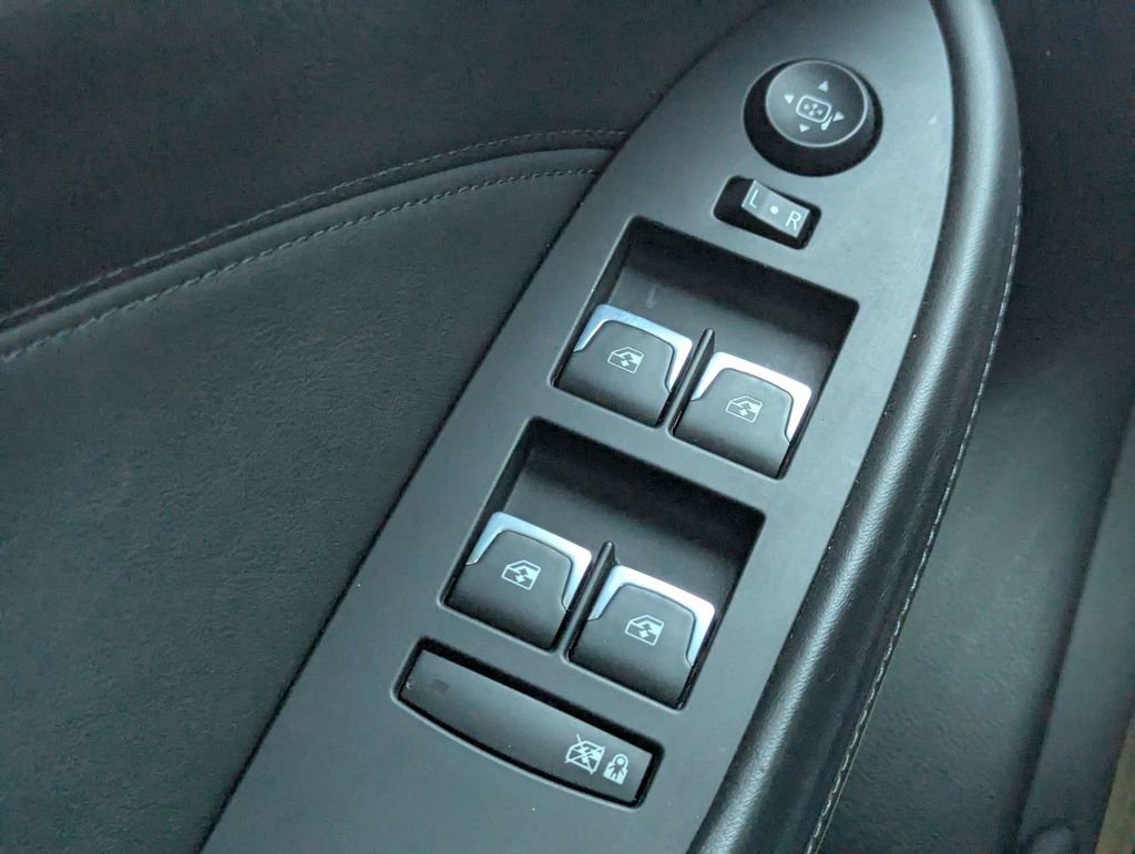 Used 2016 Cadillac CTS V w/ Carbon Fiber Package image 24