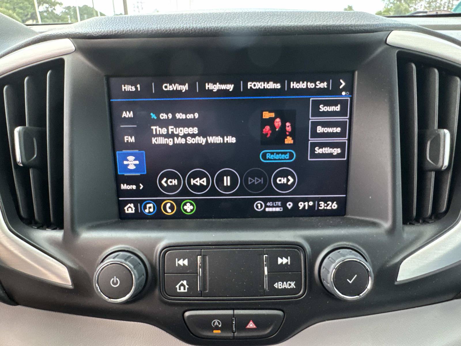 Used 2022 GMC Terrain SLT w/ LPO, Floor Liner Package FWD image 27