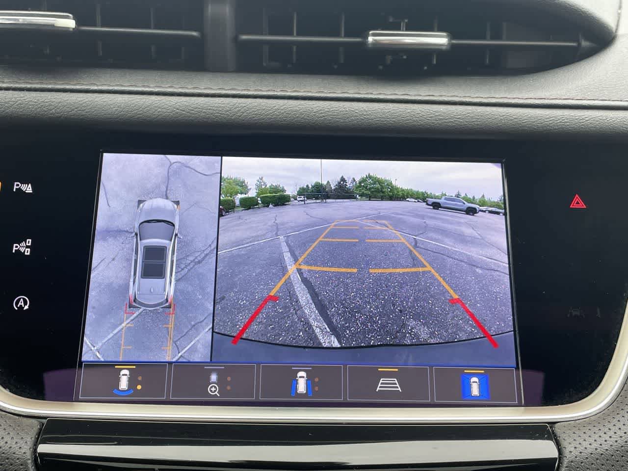 Used 2024 Cadillac XT5 Sportv w/ Technology Package AWD/4WD image 28