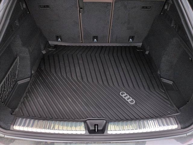 Used 2025 Audi Q5 Prestige AWD/4WD image 10