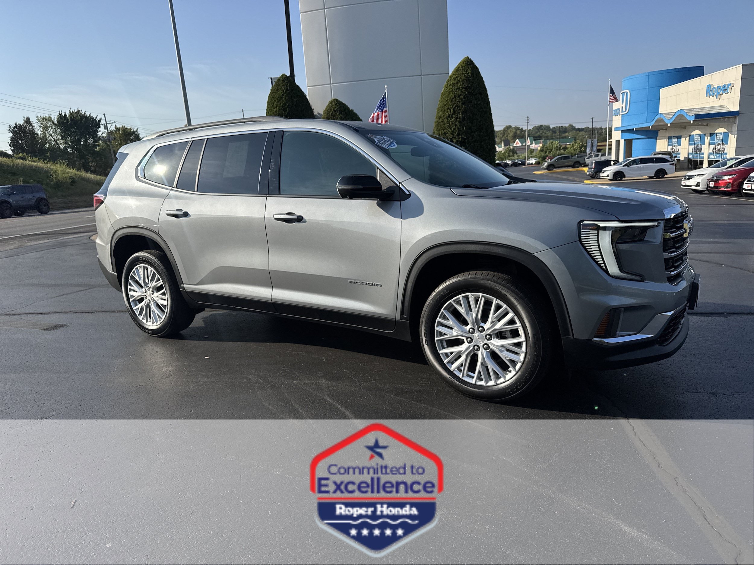 Used 2025 GMC Acadia Elevation w/ Elevation Premium Package