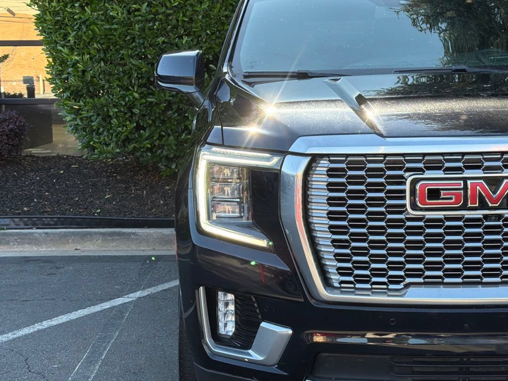 Used 2023 GMC Yukon Denali AWD/4WD image 4
