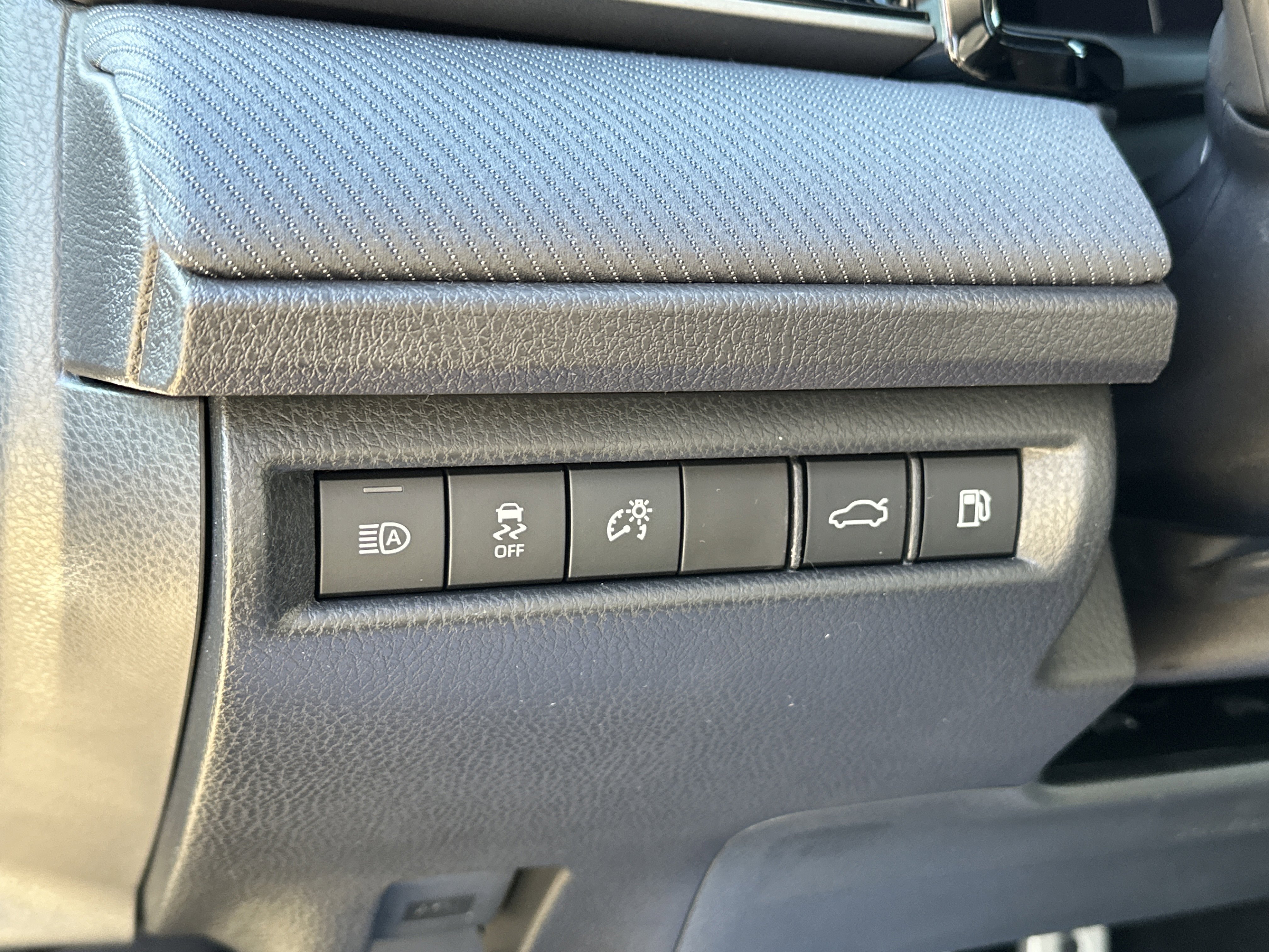 New 2026 Toyota Camry SE w/ Multimedia Upgrade Package FWD image 11