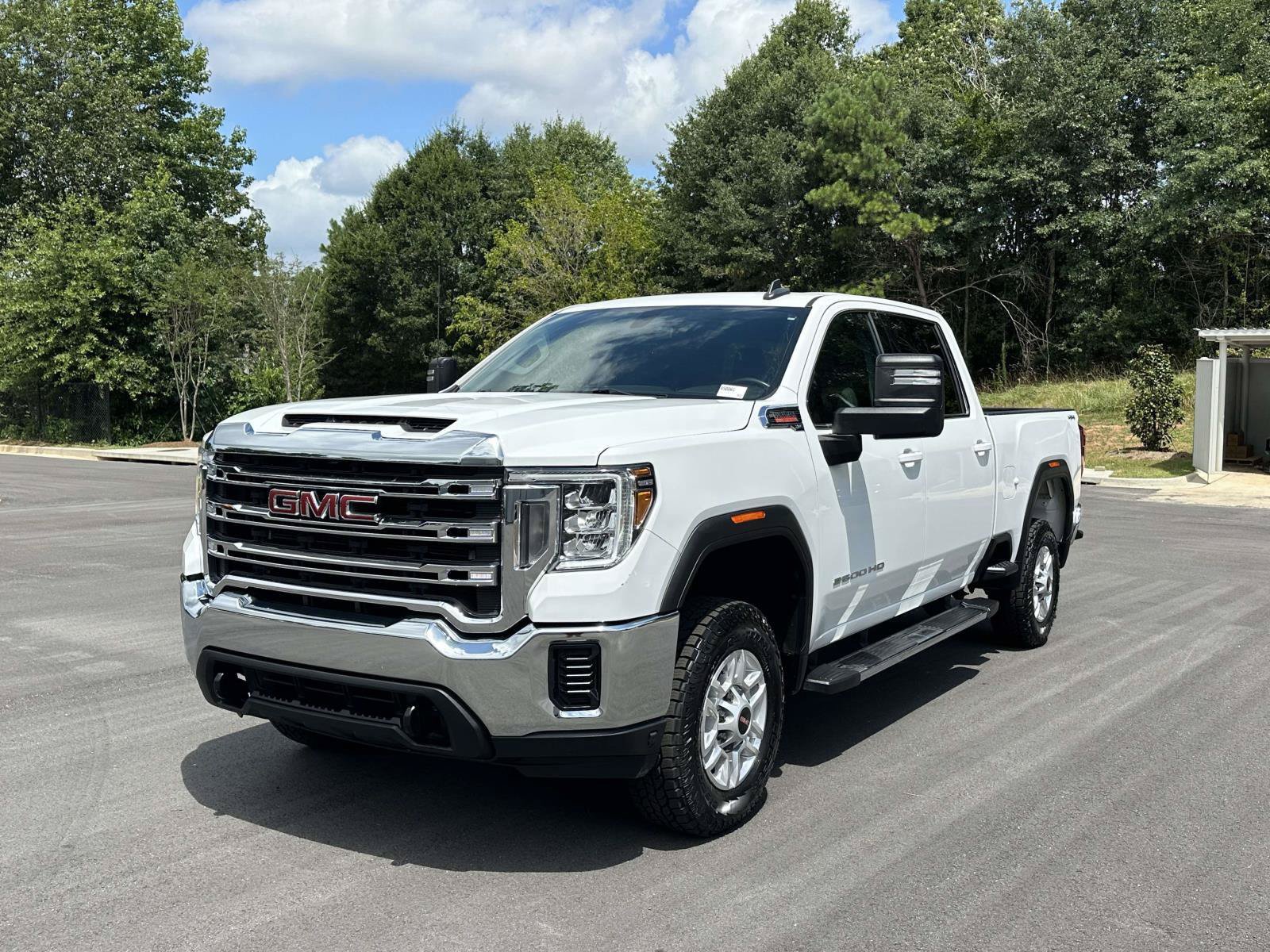 Used 2023 GMC Sierra 2500 SLE AWD/4WD image 3