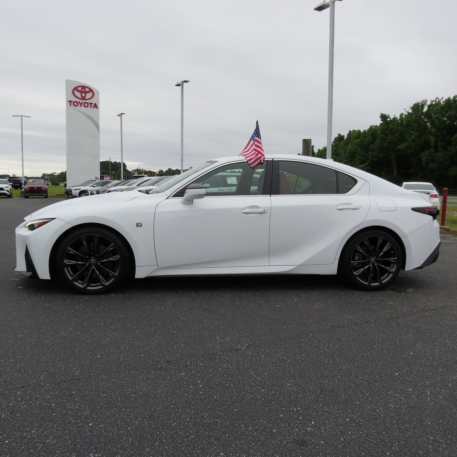 Used 2021 Lexus IS 350 F Sport image 6