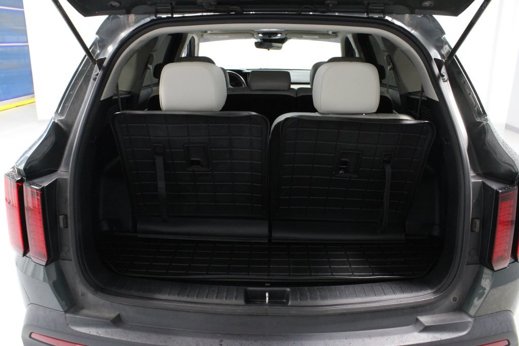 Used 2023 Kia Sorento S w/ Panoramic Sunroof Package AWD/4WD image 18