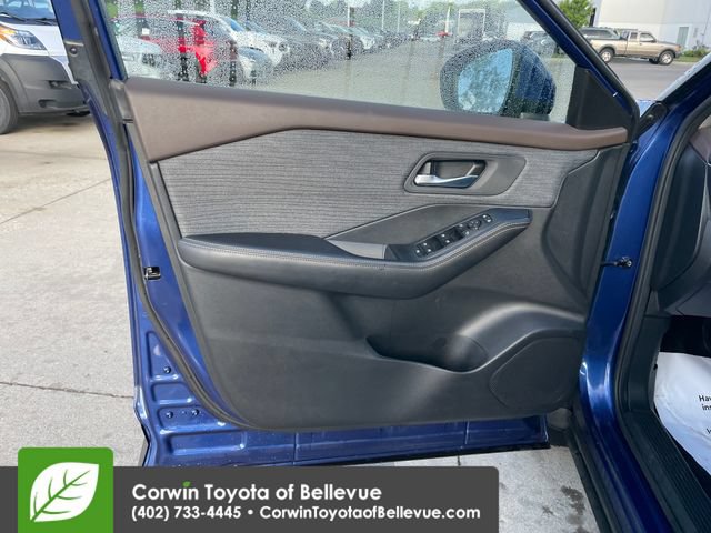 Used 2023 Nissan Rogue SV AWD/4WD image 18