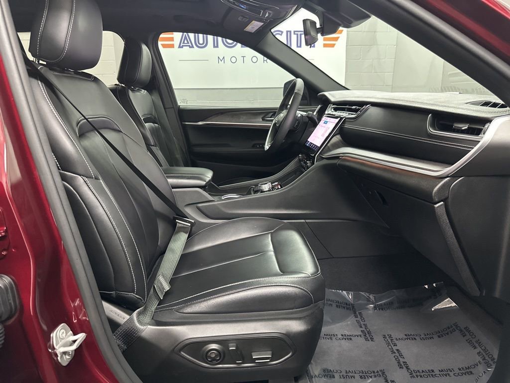 Used 2024 Jeep Grand Cherokee Limited 4xe image 22