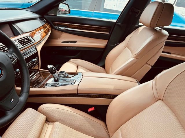 Used 2015 BMW 740Li xDrive image 4