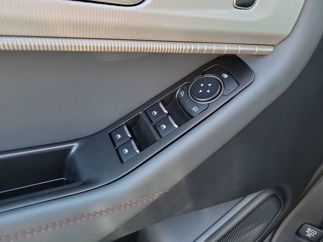 Used 2026 Ford Explorer Active w/ Active Comfort Package RWD image 15