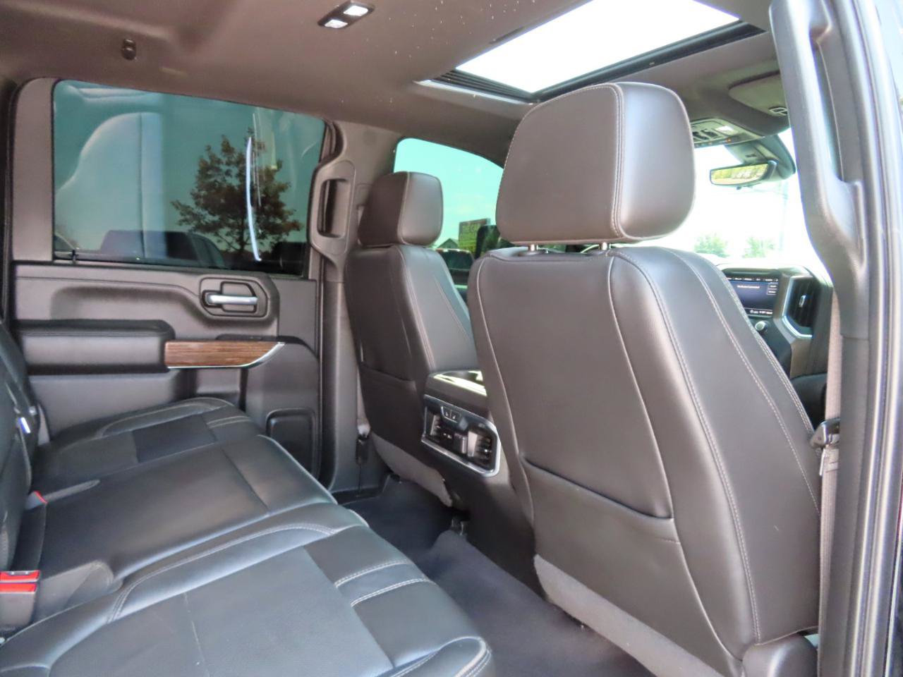 Used 2020 Chevrolet Silverado 2500 High Country w/ Z71 Off-Road Package AWD/4WD image 48