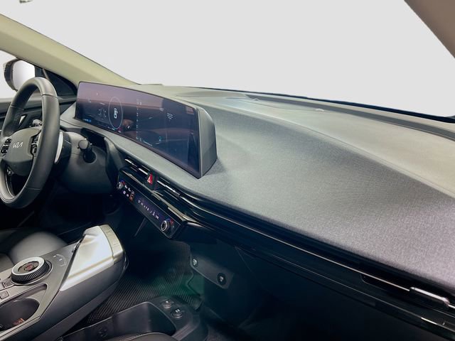 Certified 2024 Kia EV6 Light image 28