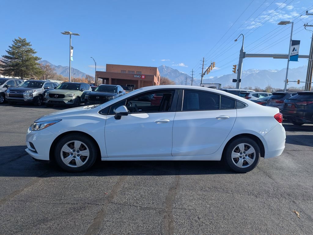 Used 2018 Chevrolet Cruze LS FWD image 8