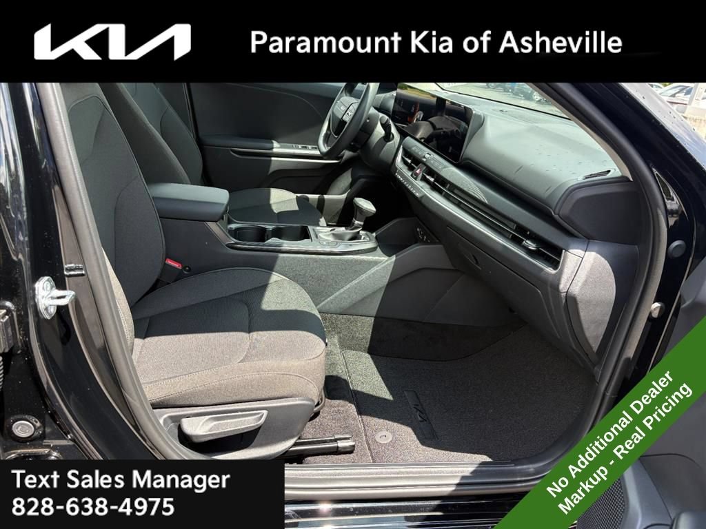 New 2026 Kia K4 FWD image 17