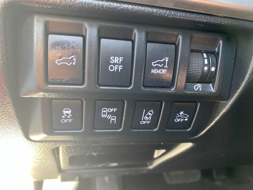 Used 2017 Subaru Outback 2.5i Premium AWD/4WD image 23