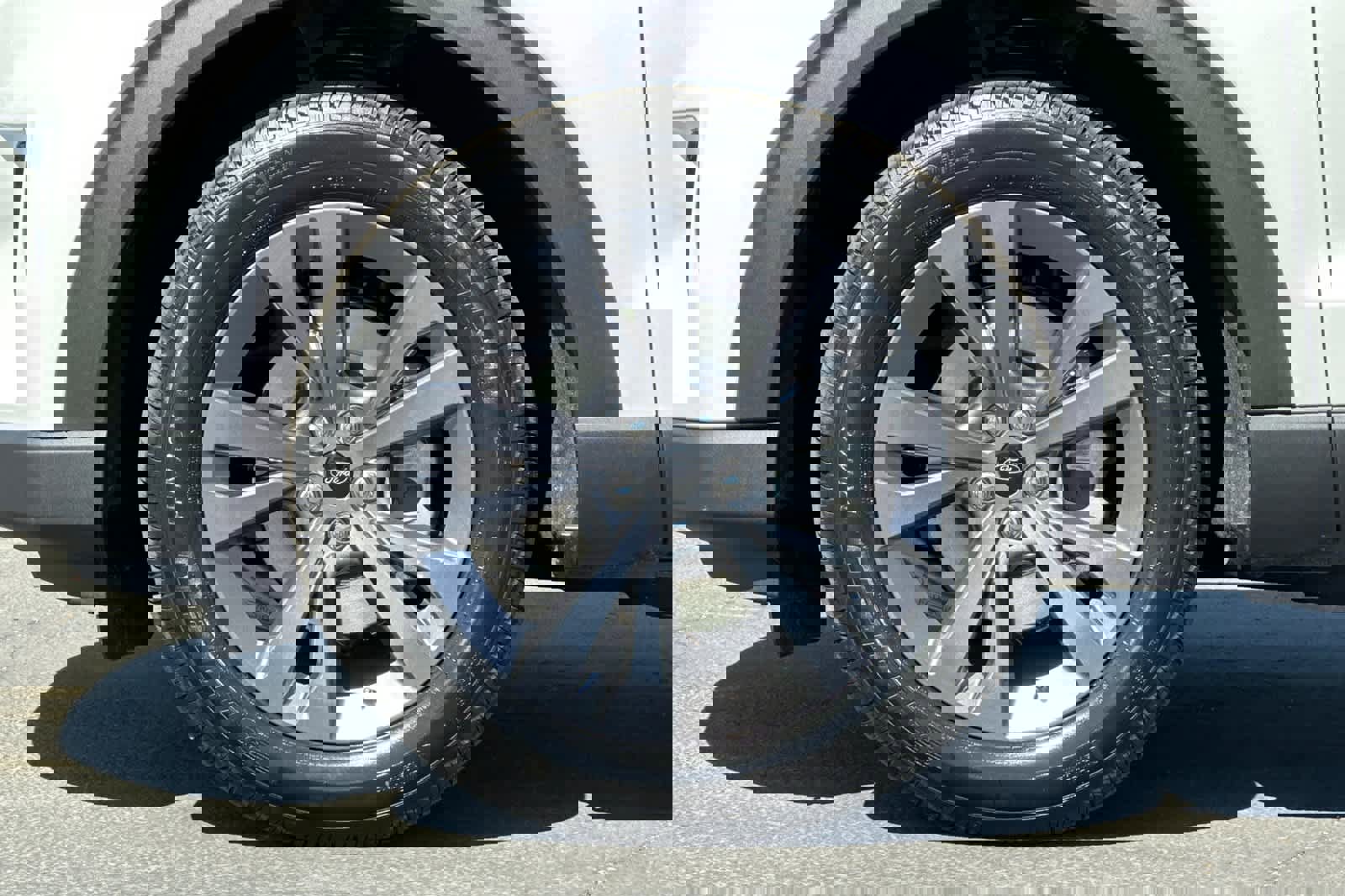 New 2026 Ford Explorer Active image 28