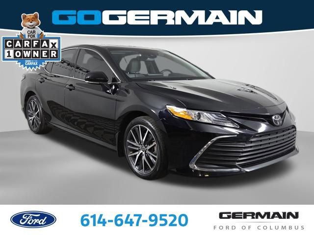 Used 2024 Toyota Camry XLE w/ Cold Weather Package image 5