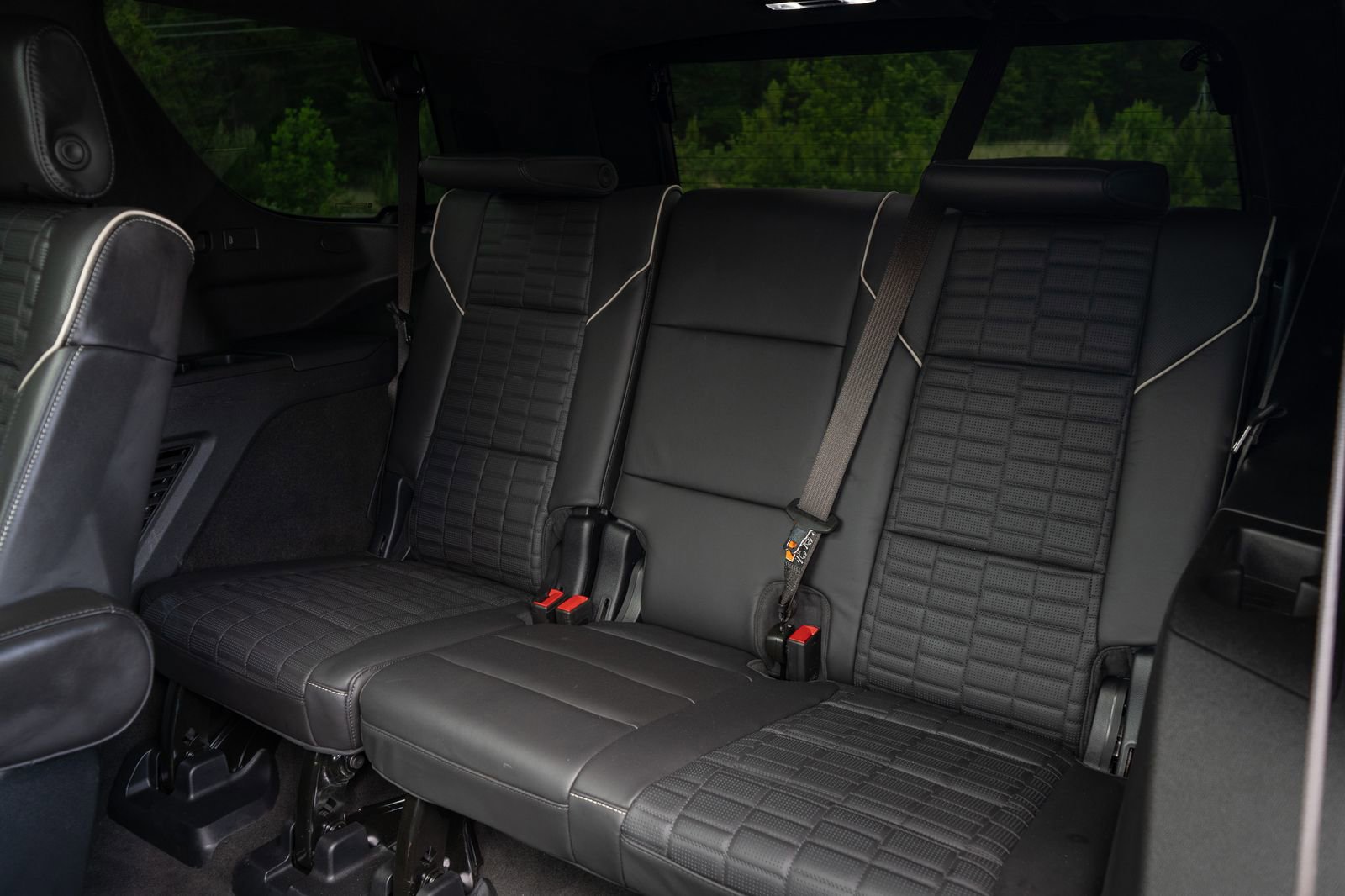 Used 2025 Cadillac Escalade V w/ LPO, ONYX Package AWD/4WD image 40