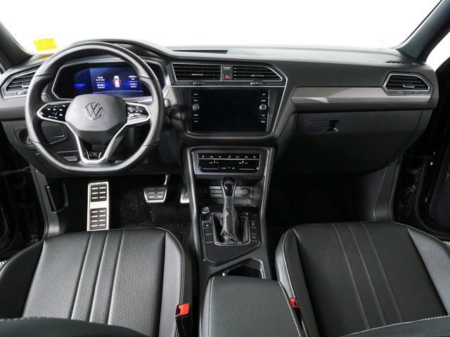 Used 2022 Volkswagen Tiguan SE R-Line FWD image 17
