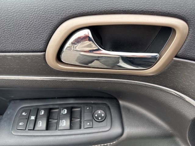 Used 2015 Jeep Grand Cherokee Limited image 20