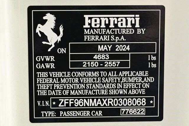 Used 2024 Ferrari SF90 Spider image 43