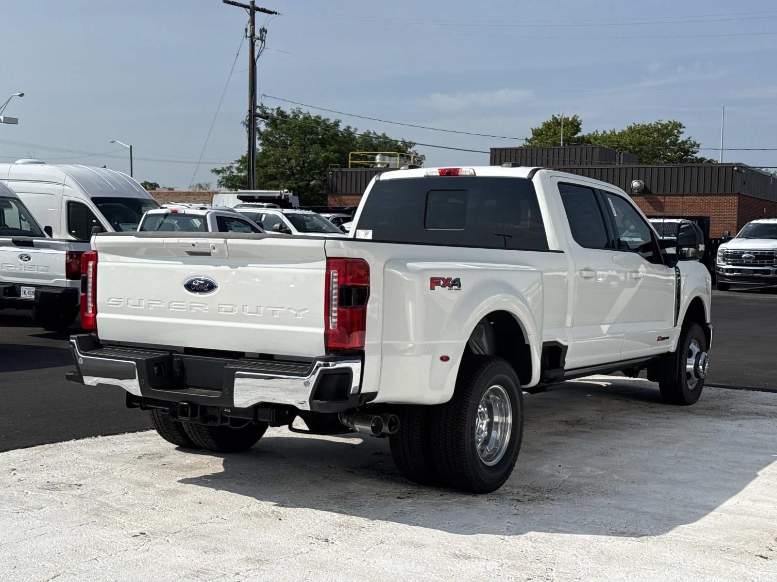 New 2026 Ford F350 Lariat w/ Lariat Ultimate Package AWD/4WD image 3