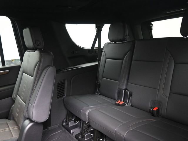 New 2026 Chevrolet Suburban High Country image 9